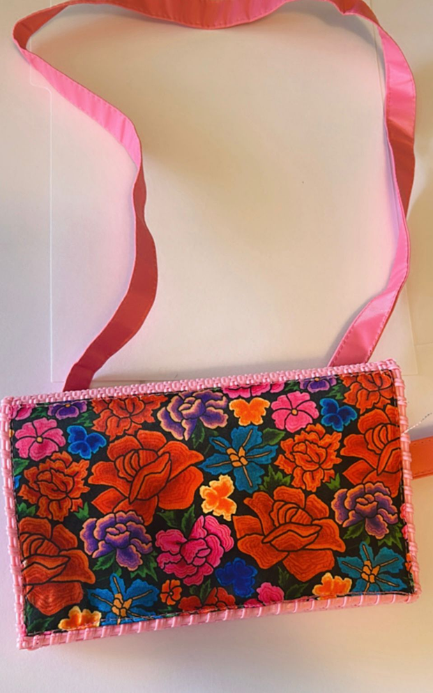 Carteras artesanales / Handcrafted wallets