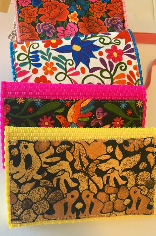 Carteras artesanales / Handcrafted wallets